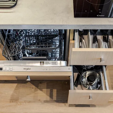 Stylowe Very Berry W Poznaniu Z Parkingiem I Balkonem By Renters アパート *