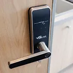 شقة Stylowe Very Berry W Poznaniu Z Parkingiem I Balkonem By Renters