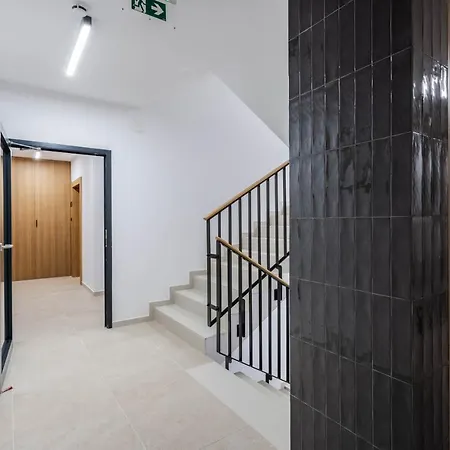 Stylowe Very Berry W Poznaniu Z Parkingiem I Balkonem By Renters * 포즈난