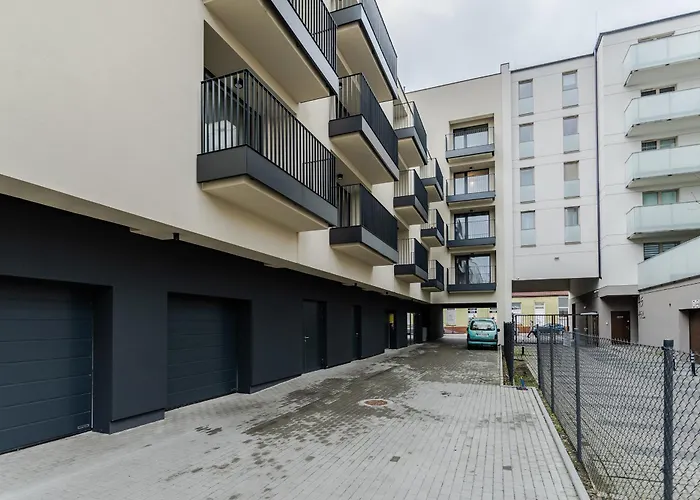 Stylowe Very Berry W Poznaniu Z Parkingiem I Balkonem By Renters
