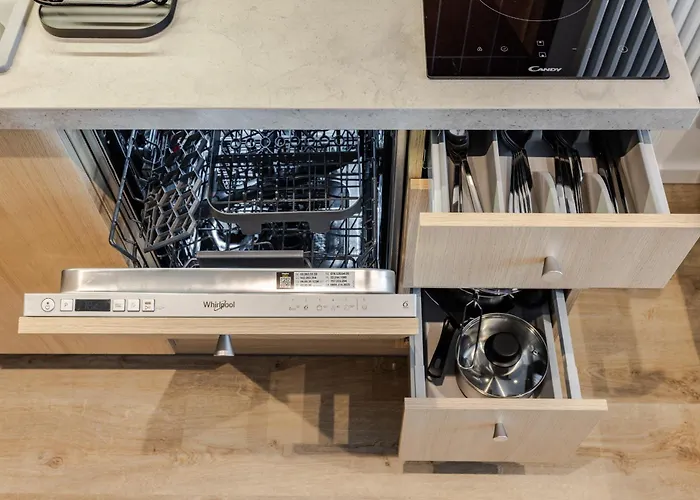 Stylowe Very Berry W Poznaniu Z Parkingiem I Balkonem By Renters Apartment *